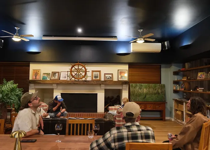 Apollo Bay 5 Star Hotels