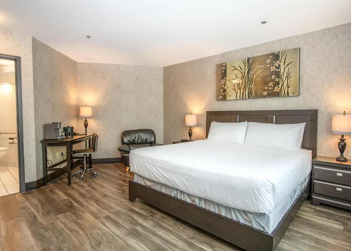 Coast Lonsdale Quay Hotel North Vancouver