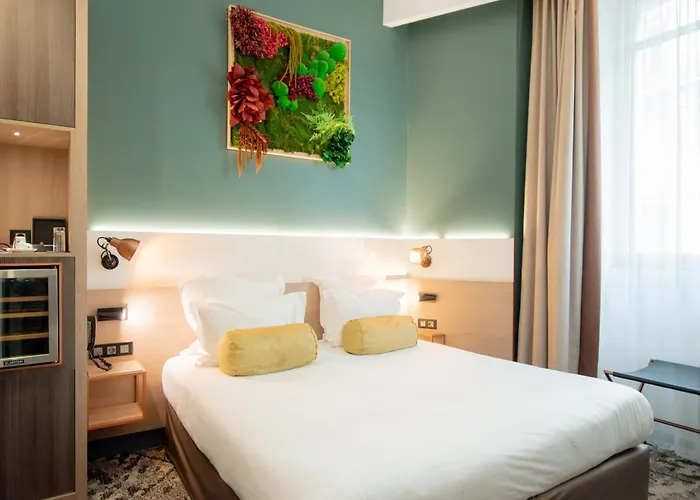 Hotel B55 Paris