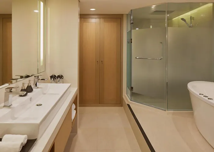 Banyan Tree Bangkok Hotel 5 star